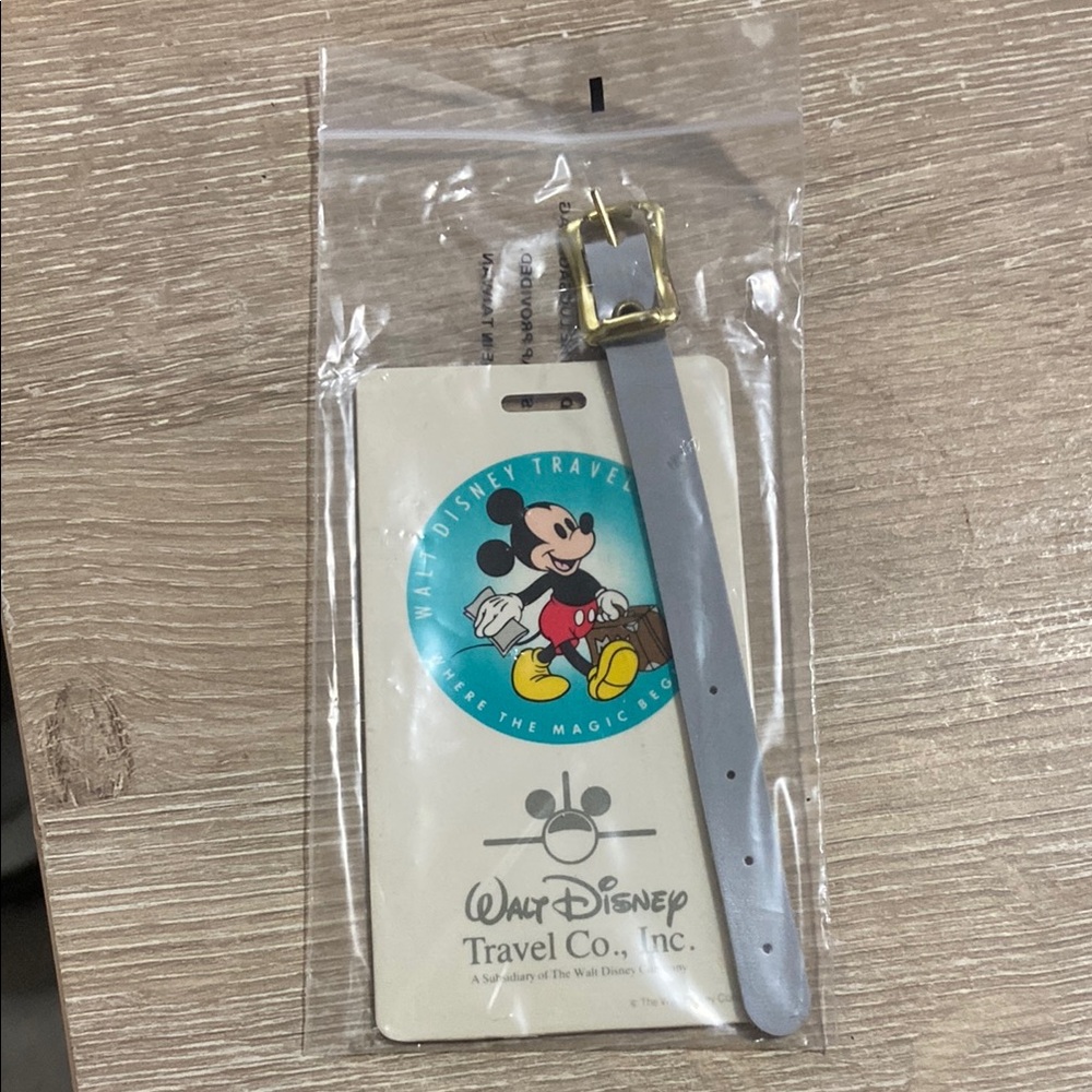 Vintage Disney Mickey Mouse Luggage Tag with Gray Strap
MIP